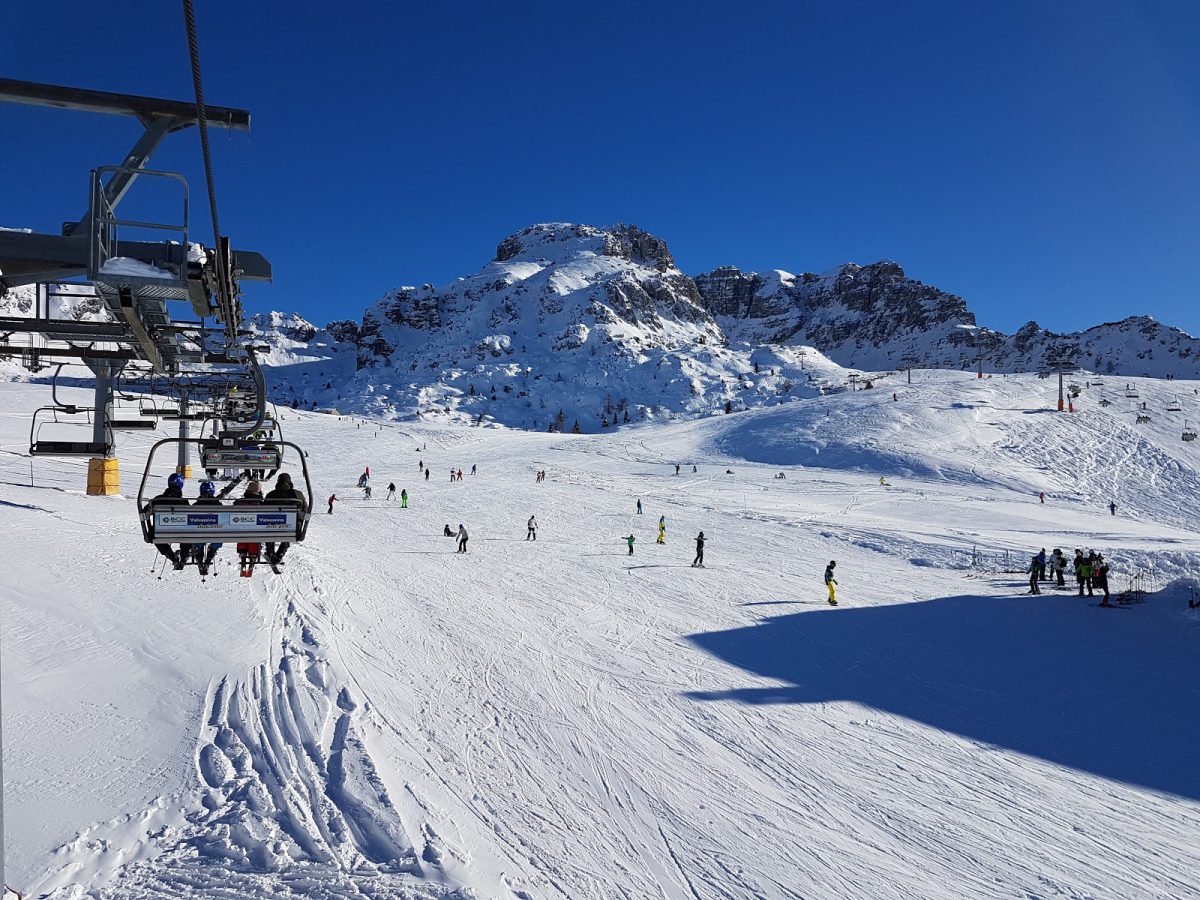I piani di Bobbio sono a due passi dal Crotto Alpino